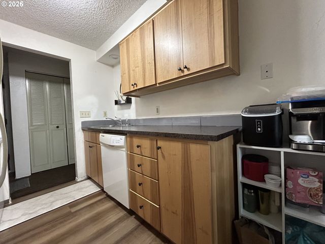 5495 A Units 69-72 St, Springfield, OR 97478