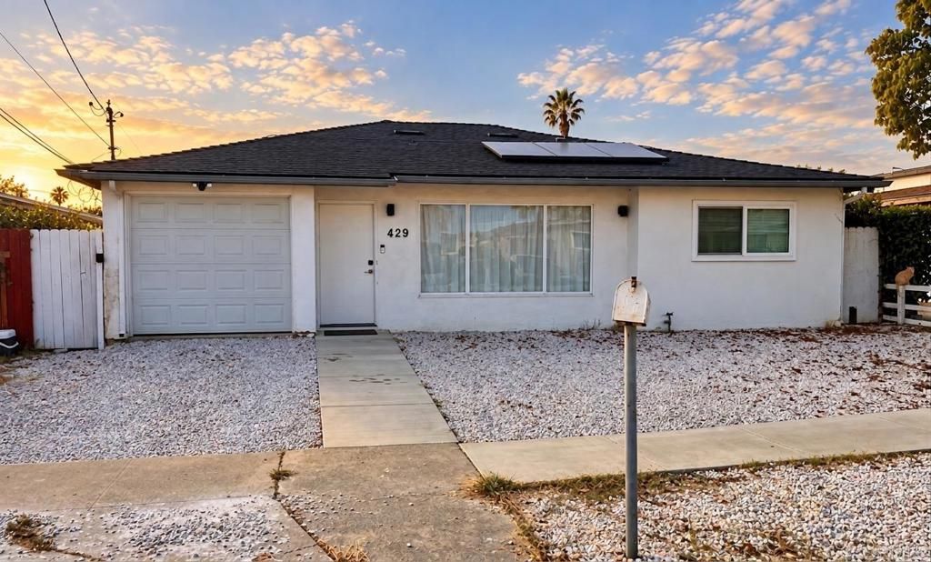 429 Garfield Street, Oceanside, CA 92054 — photo 2