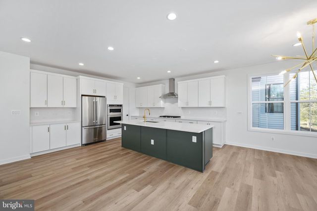 23206 PARKSIDE VILLAGE CIR, Aldie, VA 20105