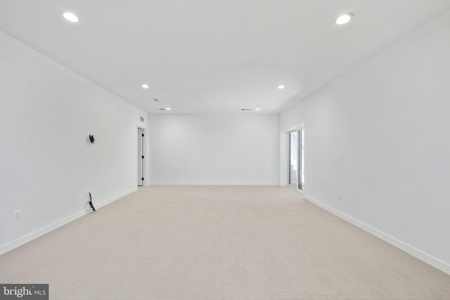 23206 PARKSIDE VILLAGE CIR, Aldie, VA 20105