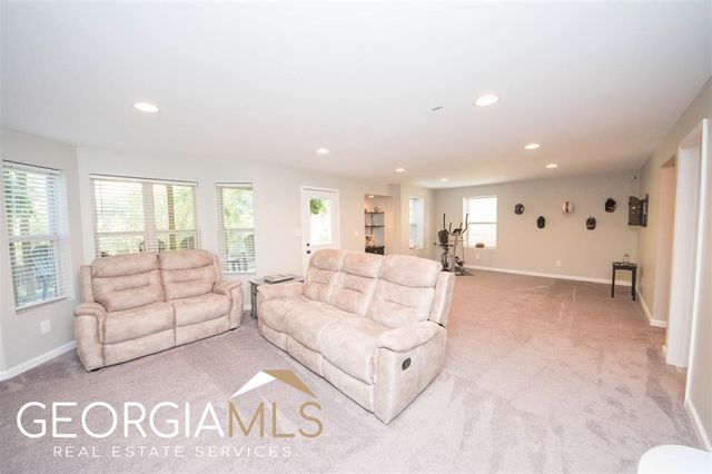 34 Camden Circle, Newnan, GA 30265