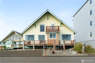 1459 E Ocean Shores Boulevard SW, Ocean Shores, WA 98569