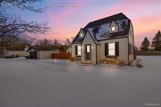 6740 Barabeau Drive, Troy, MI 48085