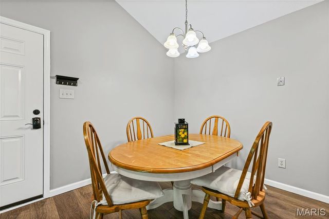 1307 Prospect Village Lane F, Ballwin, MO 63021