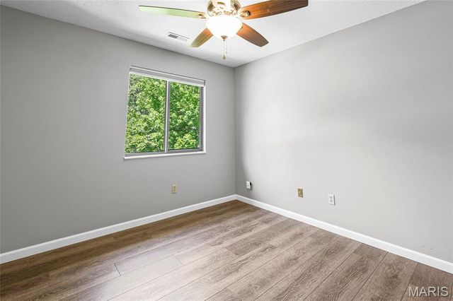 1307 Prospect Village Lane F, Ballwin, MO 63021