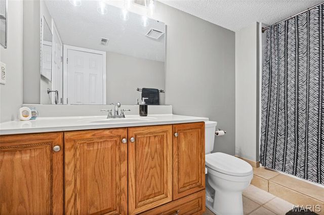 1307 Prospect Village Lane F, Ballwin, MO 63021