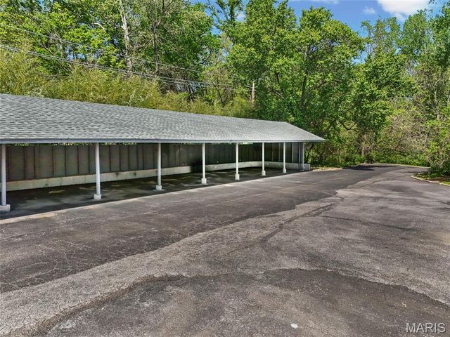 1307 Prospect Village Lane F, Ballwin, MO 63021