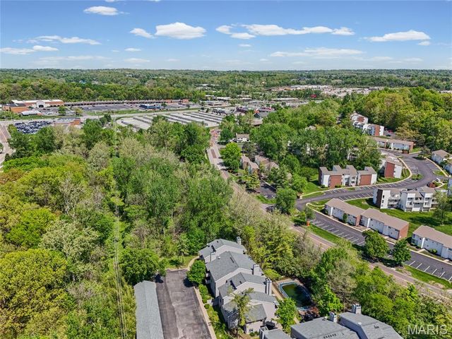 1307 Prospect Village Lane F, Ballwin, MO 63021