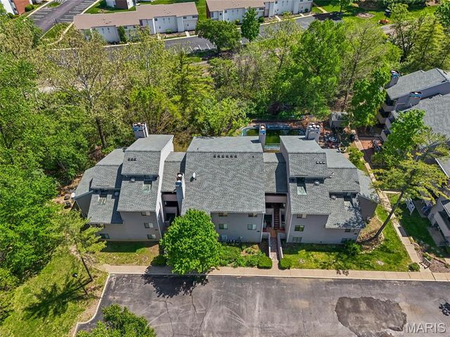 1307 Prospect Village Lane F, Ballwin, MO 63021