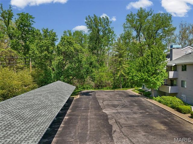 1307 Prospect Village Lane F, Ballwin, MO 63021