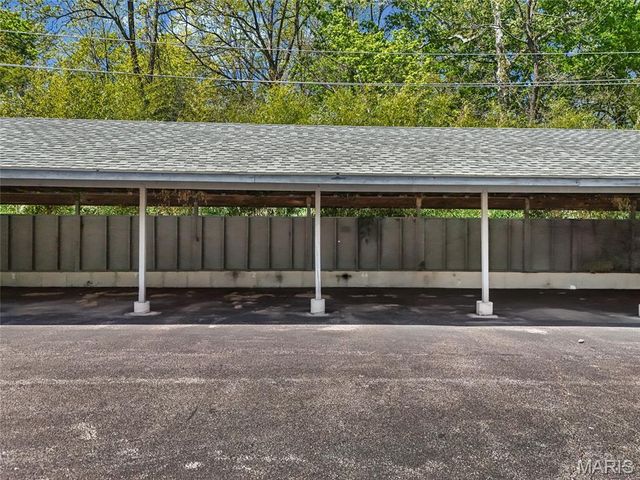 1307 Prospect Village Lane F, Ballwin, MO 63021