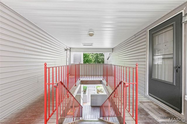 1307 Prospect Village Lane F, Ballwin, MO 63021