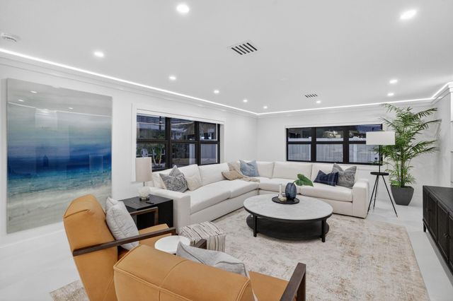 3316 NE 37th St, Fort Lauderdale, FL 33308