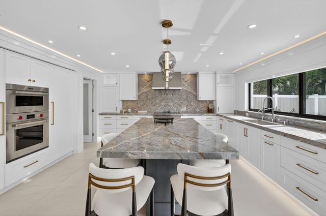 3316 NE 37th St, Fort Lauderdale, FL 33308