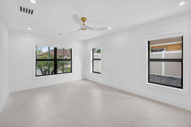 3316 NE 37th St, Fort Lauderdale, FL 33308