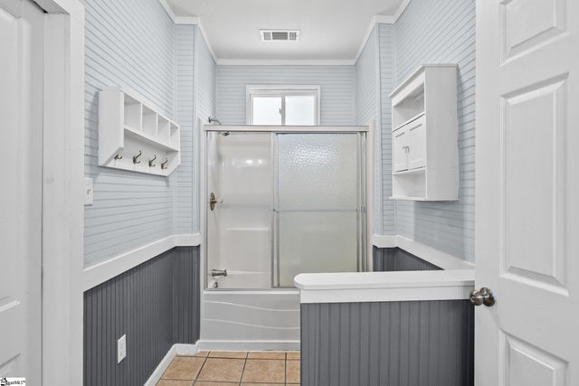 309 N Adair Street, Clinton, SC 29325