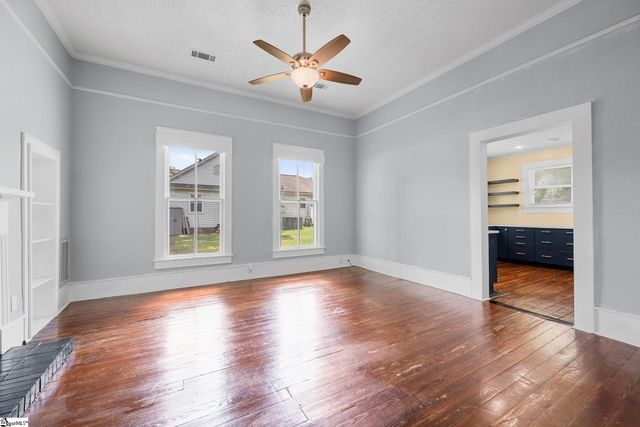 309 N Adair Street, Clinton, SC 29325