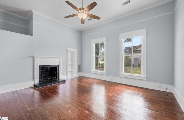 309 N Adair Street, Clinton, SC 29325