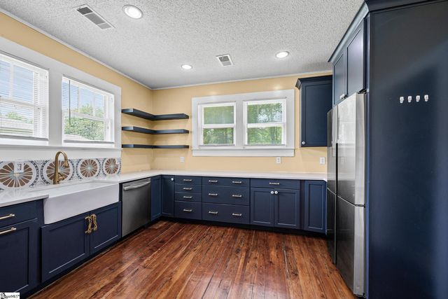 309 N Adair Street, Clinton, SC 29325