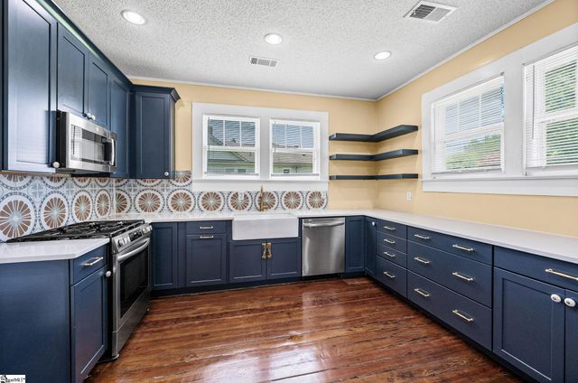 309 N Adair Street, Clinton, SC 29325