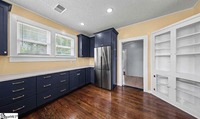 309 N Adair Street, Clinton, SC 29325