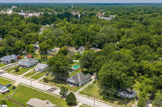 309 N Adair Street, Clinton, SC 29325