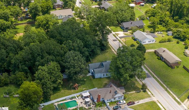 309 N Adair Street, Clinton, SC 29325