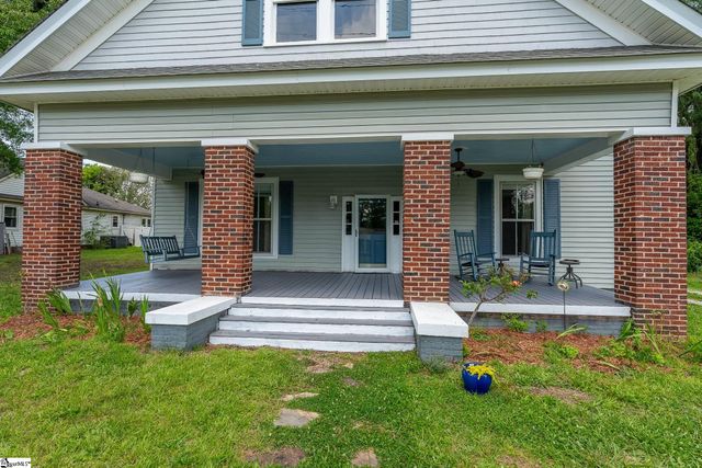 309 N Adair Street, Clinton, SC 29325