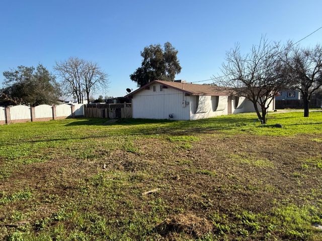 16385 N D Street, Madera, CA 93638