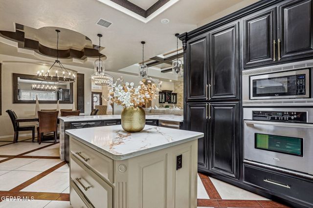 899 Cortona Place, El Paso, TX 79928