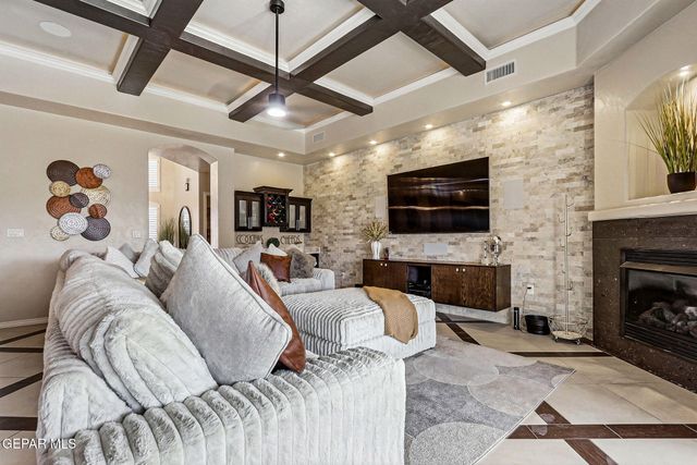 899 Cortona Place, El Paso, TX 79928