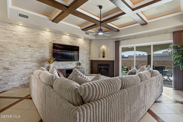 899 Cortona Place, El Paso, TX 79928