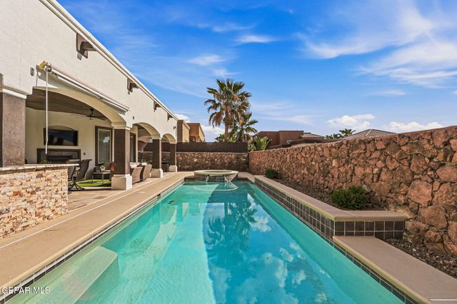 899 Cortona Place, El Paso, TX 79928