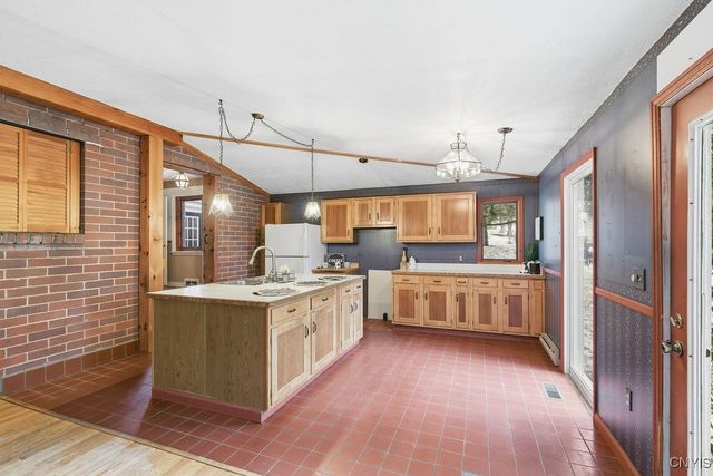 204 Eureka Drive, Manlius, NY 13104