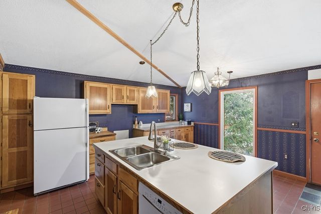 204 Eureka Drive, Manlius, NY 13104