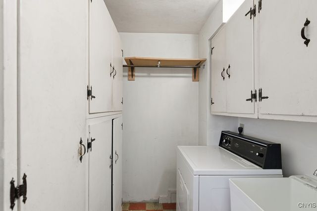 204 Eureka Drive, Manlius, NY 13104