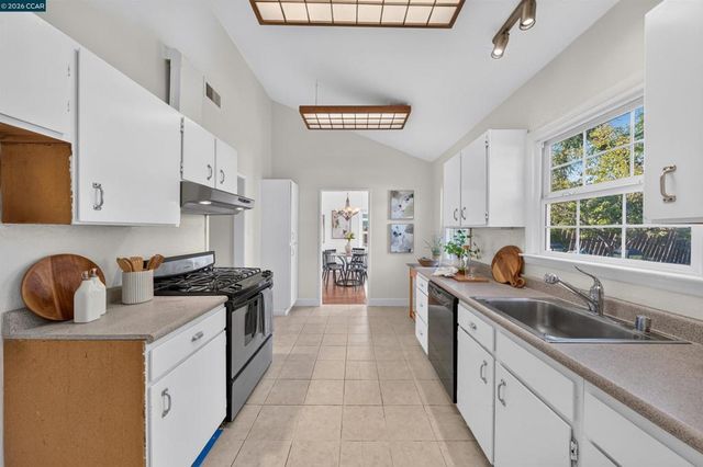 3216 Rogers Ave, Walnut Creek, CA 94597