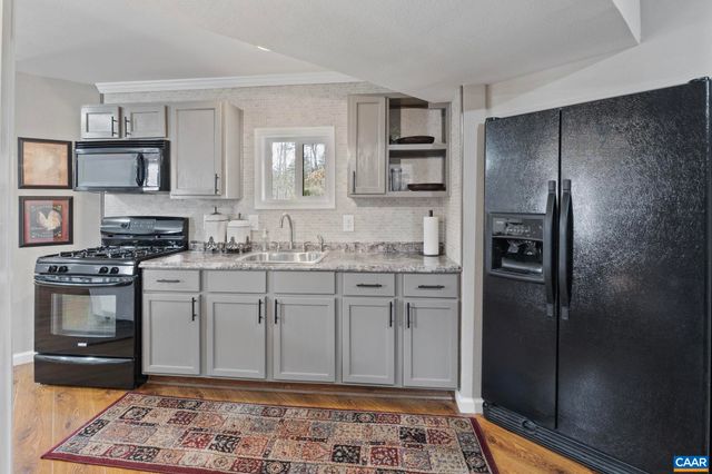 1309 MIDDLE RIVER RD, Stanardsville, VA 22973