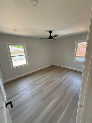 13128 Talbot Avenue, Huntington Woods, MI 48070