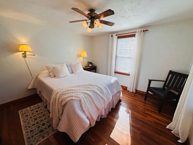 41 Kerry Dr, Springfield, MA 01118