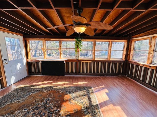 41 Kerry Dr, Springfield, MA 01118