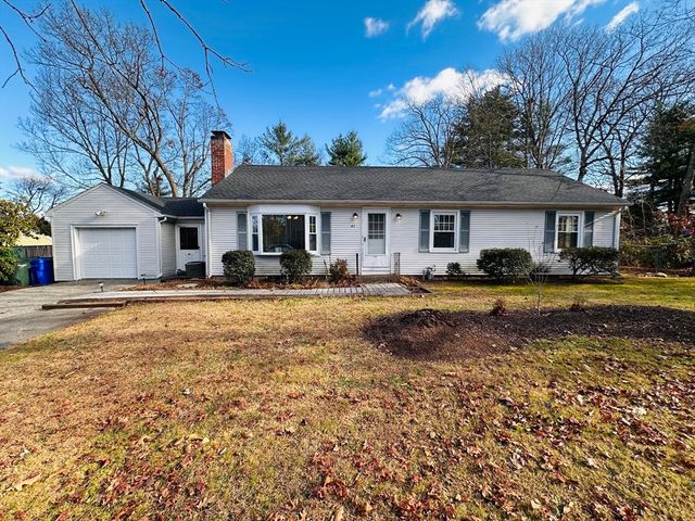 41 Kerry Dr, Springfield, MA 01118