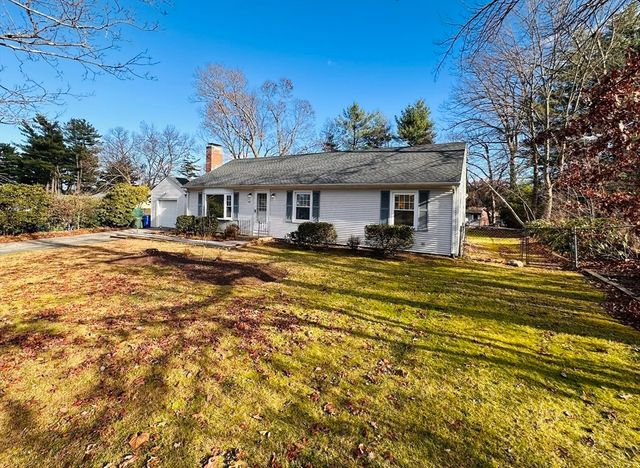 41 Kerry Dr, Springfield, MA 01118