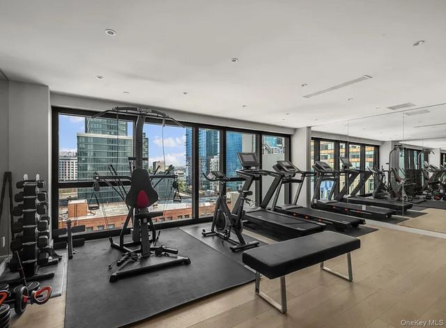 4262 Hunter Street 10A, Long Island City, NY 11101