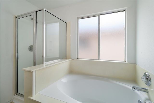 7827 Oakdale Park, San Antonio, TX 78254