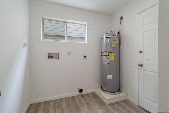 7827 Oakdale Park, San Antonio, TX 78254