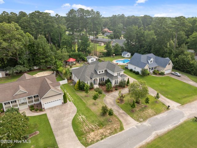414 Crown Drive, Washington, NC 27889