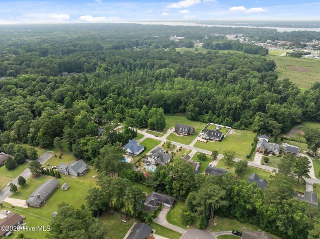 414 Crown Drive, Washington, NC 27889