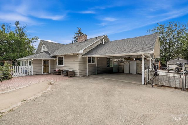 17063 N Midsummers Ln, Nampa, ID 83687