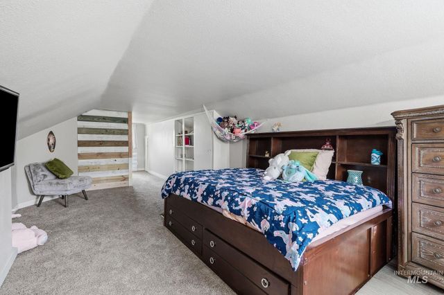 17063 N Midsummers Ln, Nampa, ID 83687